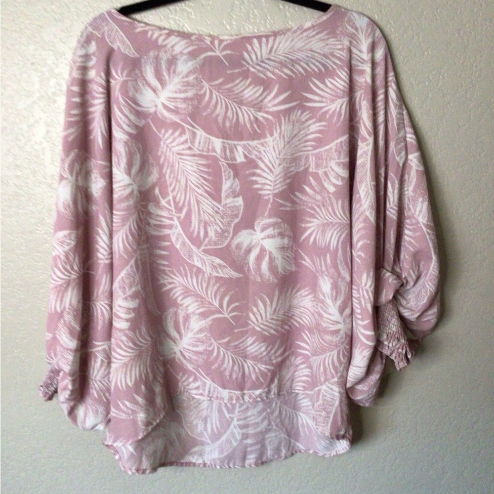 Elegant Mauve and White Leaf Print Blouse